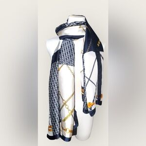 Elegant Navy and Gold Chain Print Scarf